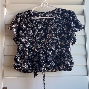 Black floral blouse!!